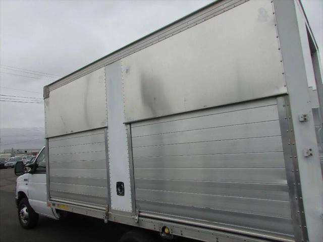 2012 Ford E-450 Cutaway E-450