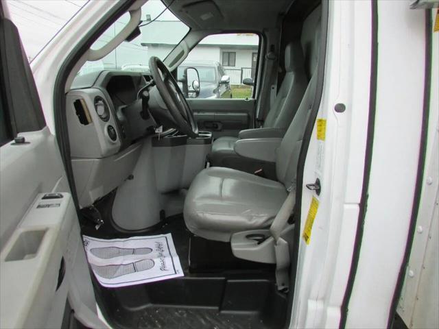 2012 Ford E-450 Cutaway E-450