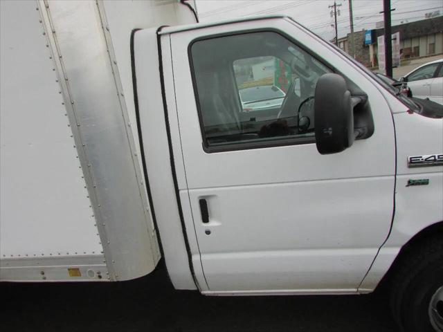 2012 Ford E-450 Cutaway E-450