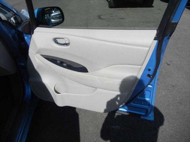2012 Nissan LEAF SL