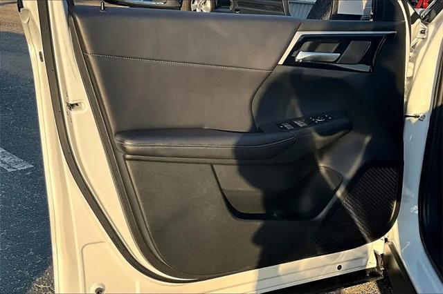 2024 Mitsubishi Outlander PHEV SE S-AWC