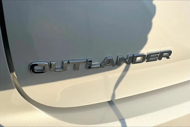 2024 Mitsubishi Outlander PHEV SE S-AWC