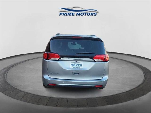 2017 Chrysler Pacifica Touring-L