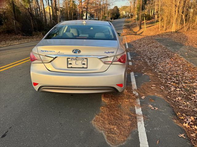 2014 Hyundai Sonata Hybrid Base