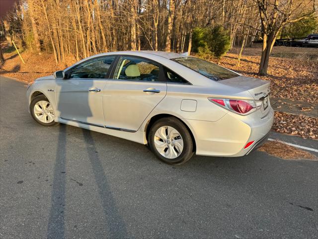 2014 Hyundai Sonata Hybrid Base