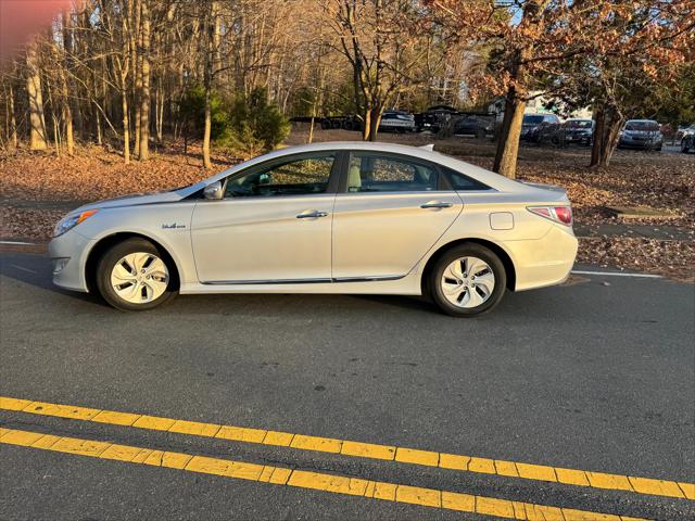 2014 Hyundai Sonata Hybrid Base