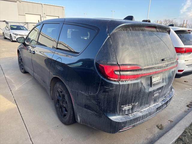 2023 Chrysler Pacifica Hybrid Limited