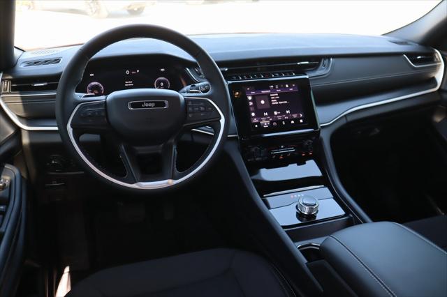 2025 Jeep Grand Cherokee GRAND CHEROKEE L LAREDO 4X2