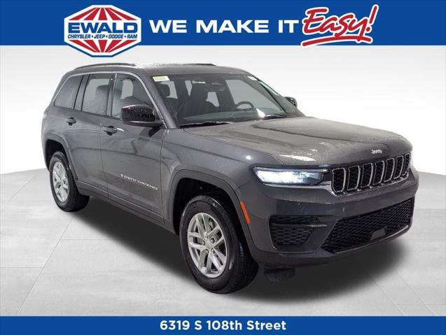 2025 Jeep Grand Cherokee GRAND CHEROKEE LAREDO X 4X4