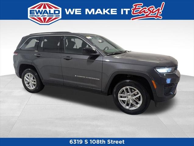 2025 Jeep Grand Cherokee GRAND CHEROKEE LAREDO X 4X4