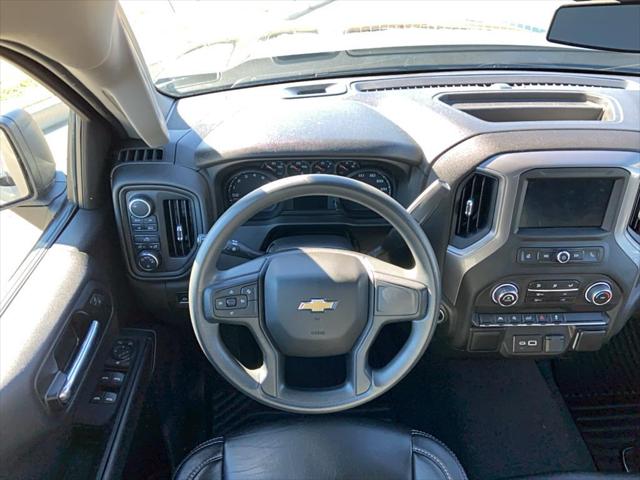 2022 Chevrolet Silverado 1500 4WD Crew Cab Short Bed Custom