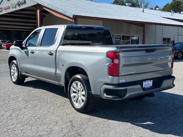 2023 Chevrolet Silverado 1500 4WD Crew Cab Short Bed Custom