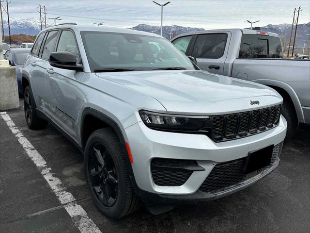 2023 Jeep Grand Cherokee Altitude 4x4