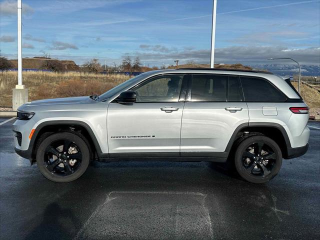 2023 Jeep Grand Cherokee Altitude 4x4