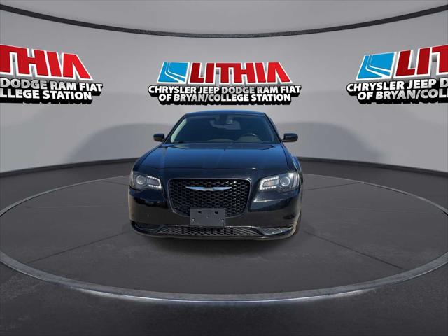 2019 Chrysler 300 Touring