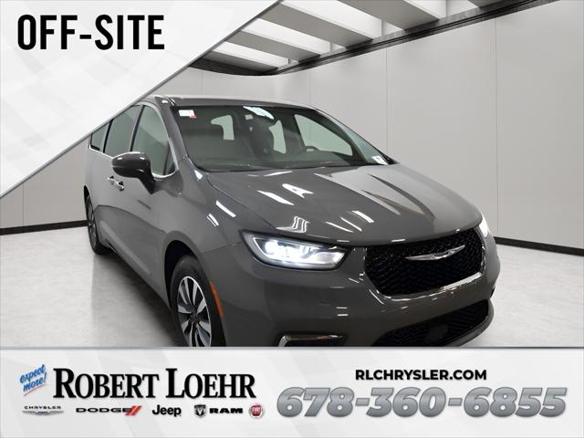 2023 Chrysler Pacifica Hybrid Touring L