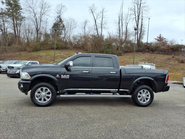 2017 RAM 3500 Limited Crew Cab 4x4 64 Box 2017 RAM 3500 Limited Crew Cab 4x4 64 Box