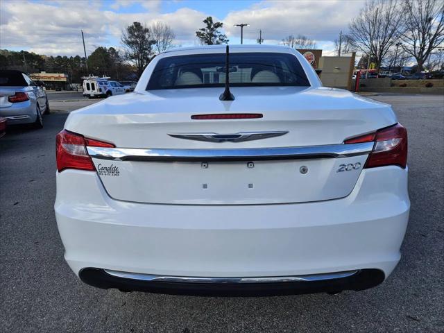 2012 Chrysler 200 Limited