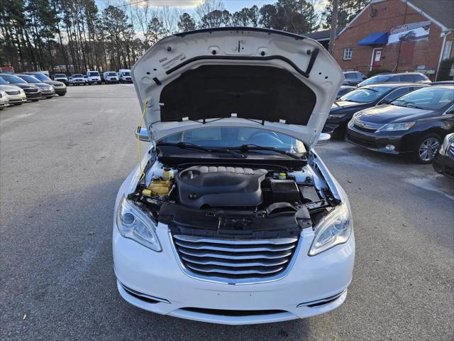 2012 Chrysler 200 Limited