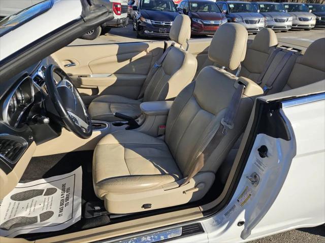 2012 Chrysler 200 Limited