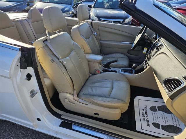 2012 Chrysler 200 Limited