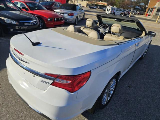 2012 Chrysler 200 Limited