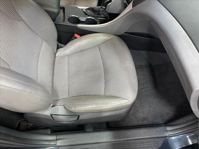 Used 2011 Hyundai Sonata For Sale in Wilmington, OH