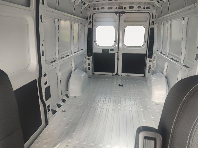 2025 Ram ProMaster Cargo Van SLT+ High Roof 159" WB EXT