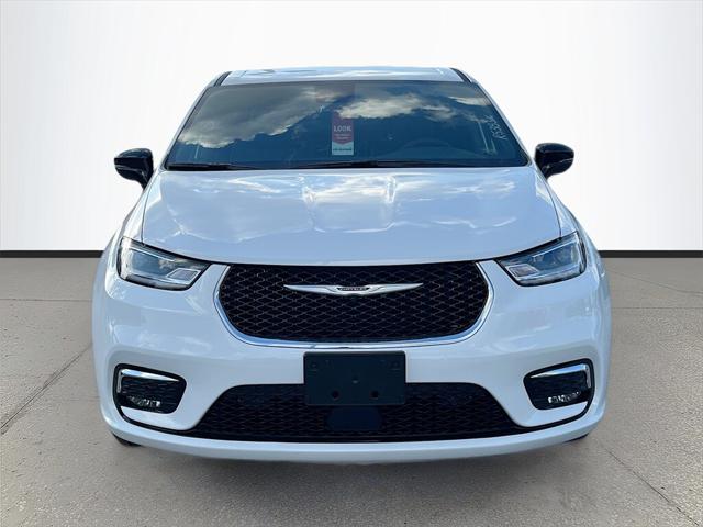 2025 Chrysler Pacifica Hybrid PACIFICA PLUG-IN HYBRID SELECT