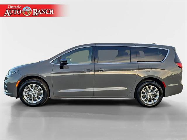 2025 Chrysler Pacifica PACIFICA SELECT AWD