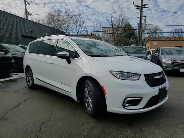 2025 Chrysler Pacifica Hybrid PACIFICA PLUG-IN HYBRID PINNACLE