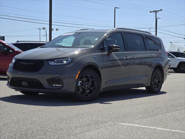 2025 Chrysler Pacifica Hybrid PACIFICA PLUG-IN HYBRID S APPEARANCE