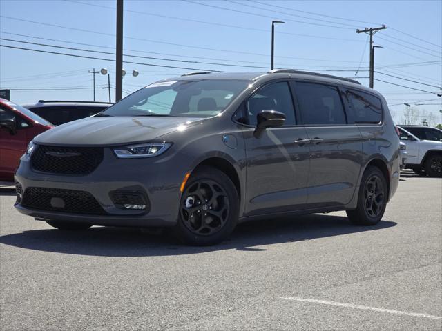 2025 Chrysler Pacifica Hybrid PACIFICA PLUG-IN HYBRID S APPEARANCE