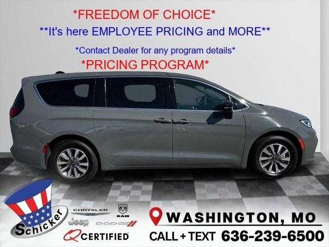 2025 Chrysler Pacifica Hybrid PACIFICA PLUG-IN HYBRID SELECT