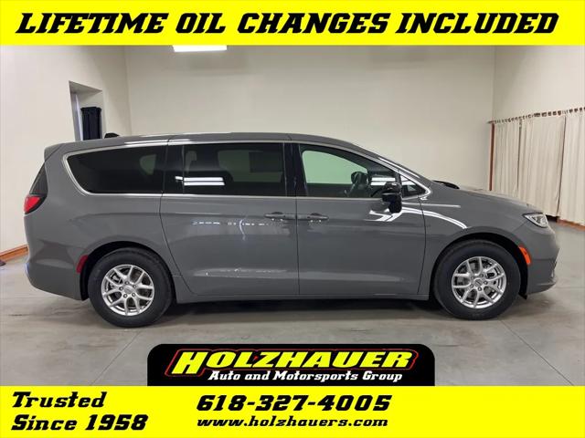 2025 Chrysler Pacifica PACIFICA SELECT