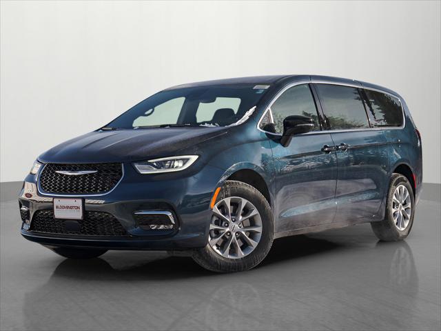 2025 Chrysler Pacifica PACIFICA SELECT AWD