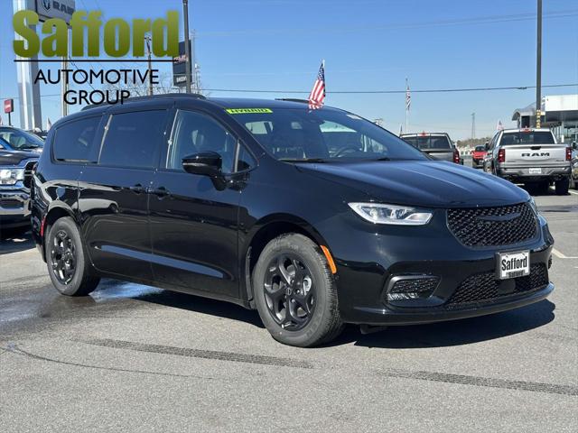 2025 Chrysler Pacifica Hybrid PACIFICA PLUG-IN HYBRID S APPEARANCE