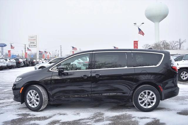 2025 Chrysler Pacifica PACIFICA SELECT AWD