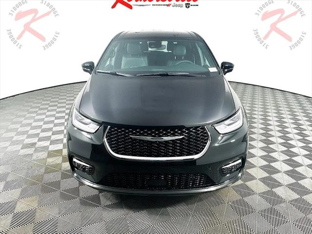 2025 Chrysler Pacifica PACIFICA SELECT