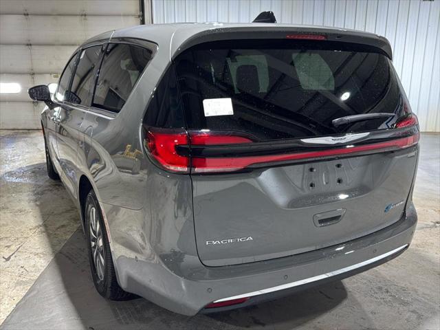 2025 Chrysler Pacifica Hybrid PACIFICA PLUG-IN HYBRID SELECT