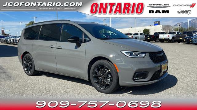 2025 Chrysler Pacifica PACIFICA LIMITED