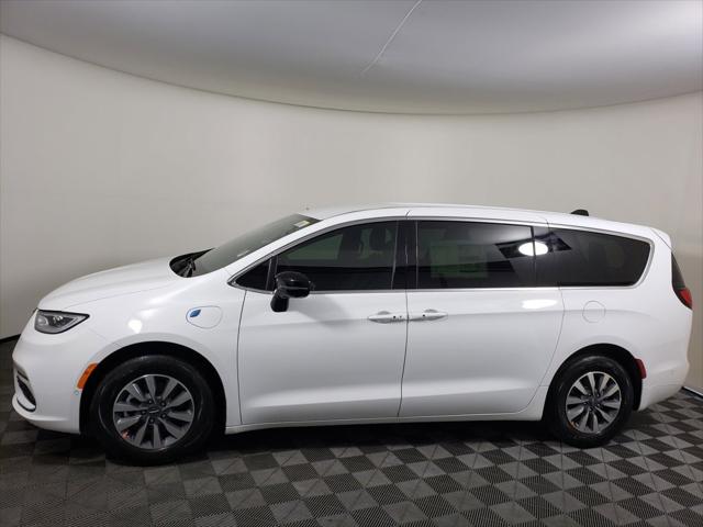 2025 Chrysler Pacifica Hybrid PACIFICA PLUG-IN HYBRID SELECT