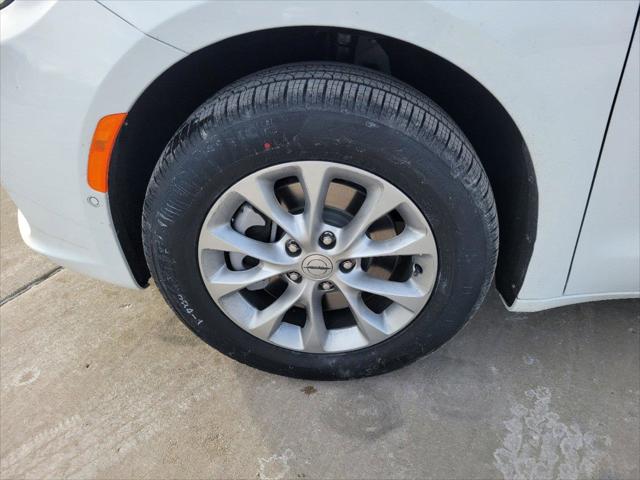 2025 Chrysler Pacifica PACIFICA SELECT AWD