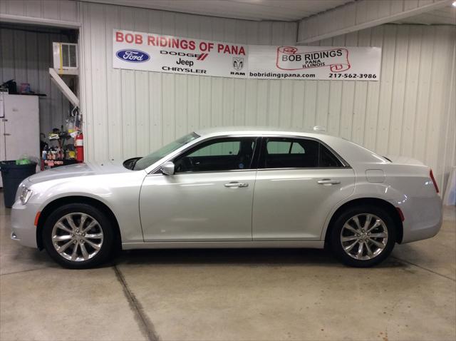 2019 Chrysler 300 Touring L AWD