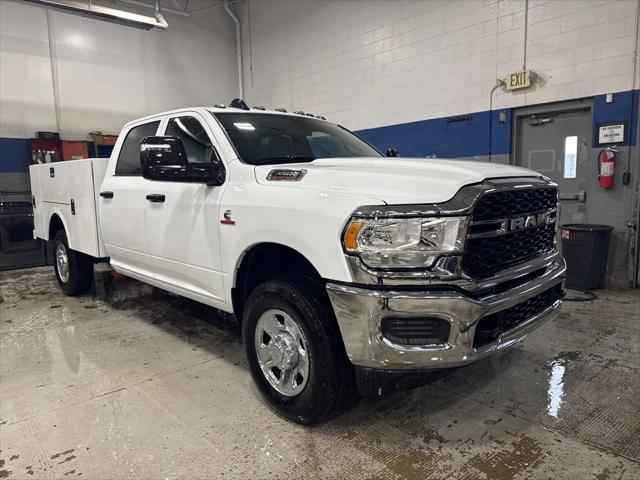 2024 RAM Ram 3500 RAM 3500 TRADESMAN CREW CAB 4X4 8 BOX