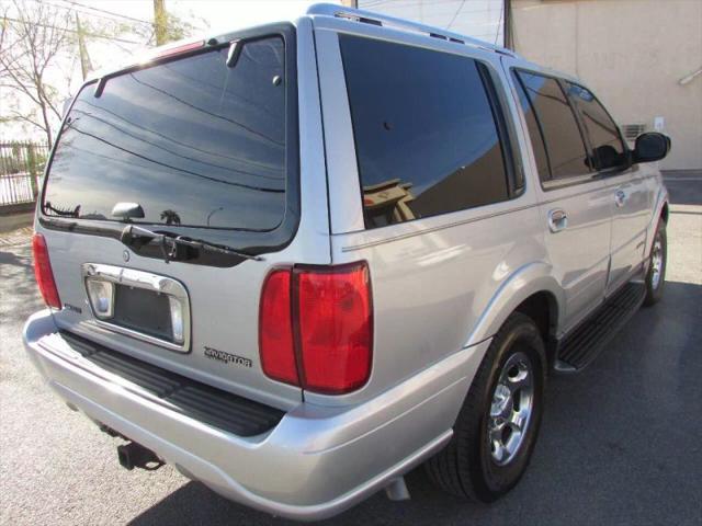 2000 Lincoln Navigator Sport Utility 4D