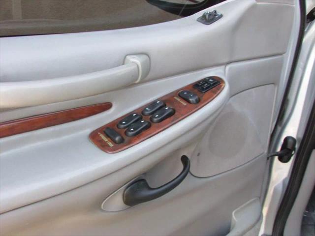 2000 Lincoln Navigator Sport Utility 4D
