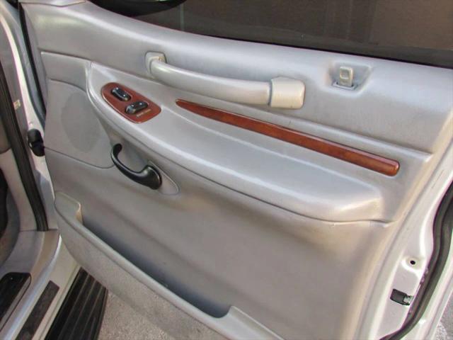 2000 Lincoln Navigator Sport Utility 4D