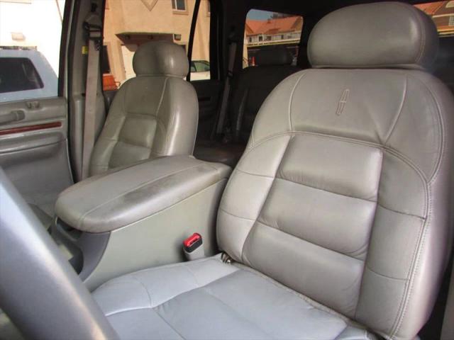 2000 Lincoln Navigator Sport Utility 4D