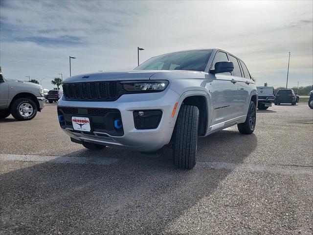 2025 Jeep Grand Cherokee Anniversary Edition